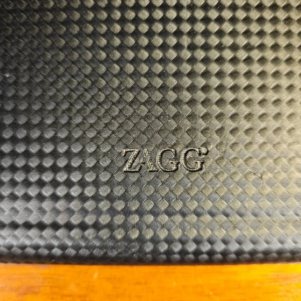 ZAGG Folio Yw2 Bluetooth Keyboard for iPad 2/3/4